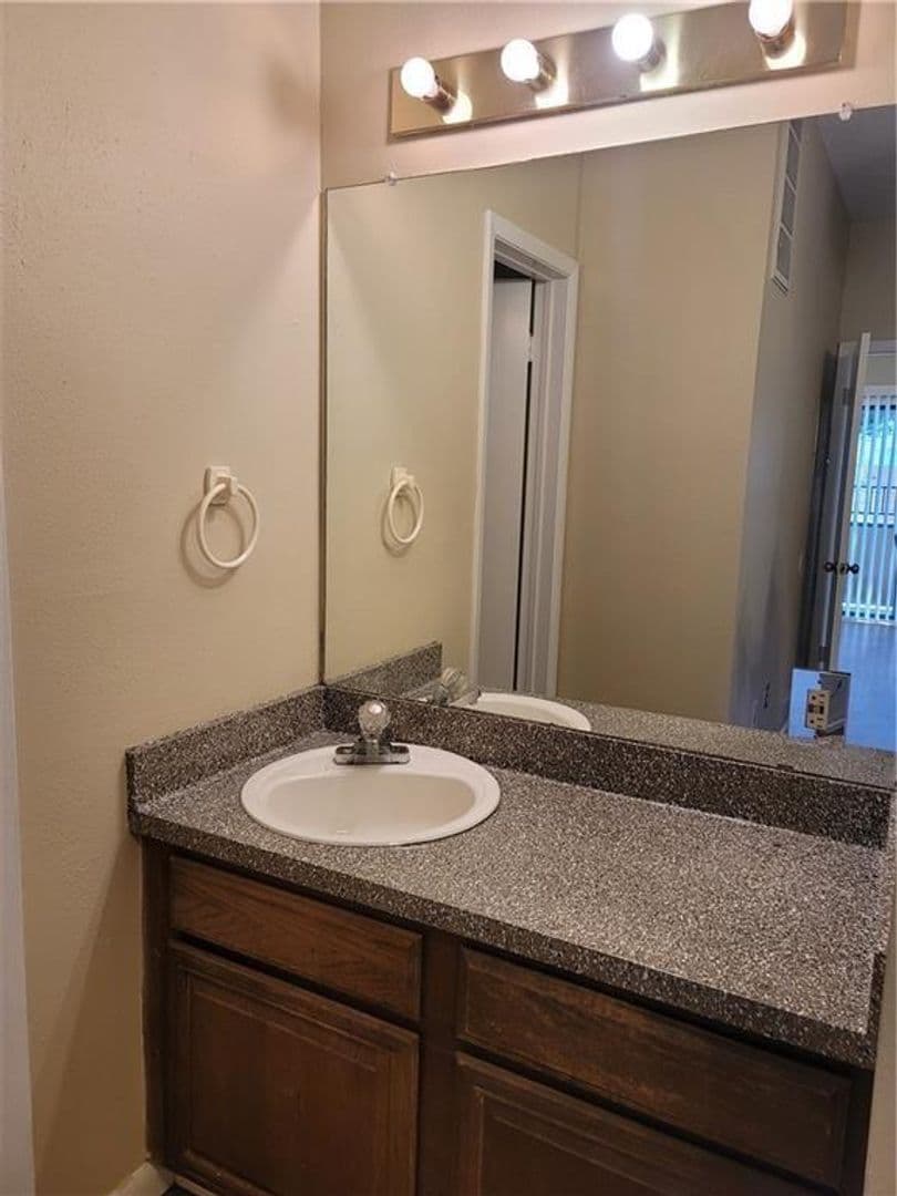 Austin House: 2714 Nueces St., #107