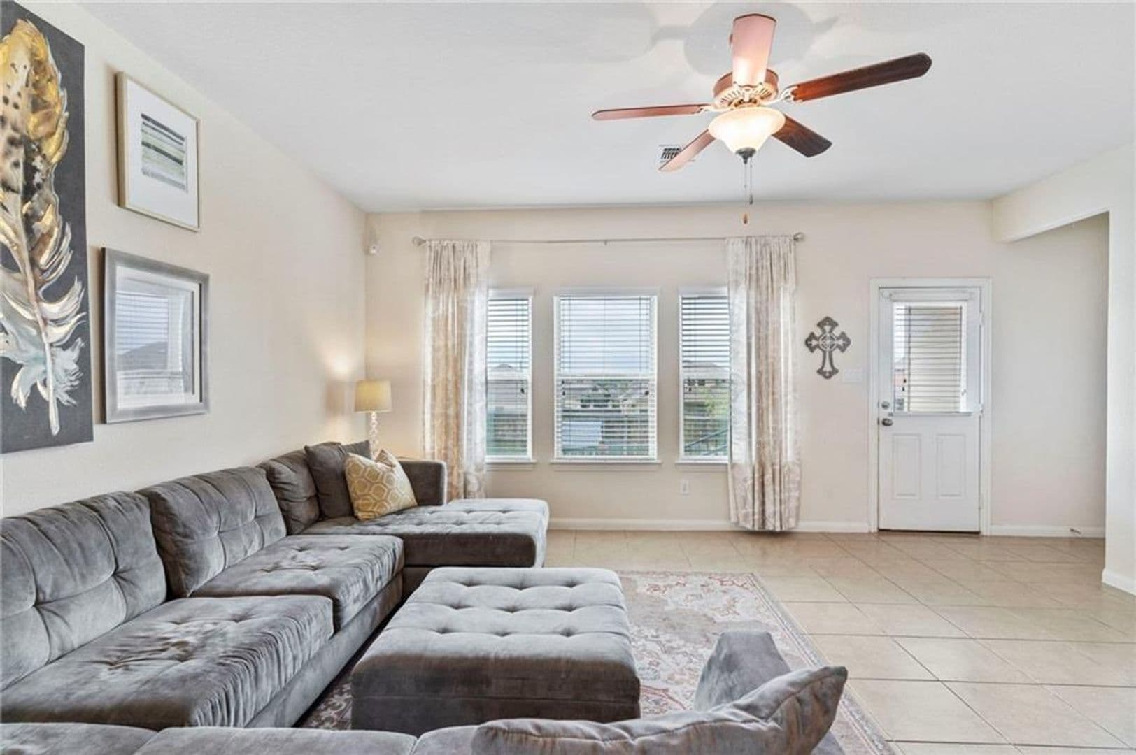 Buda House: 495 Shale Circle
