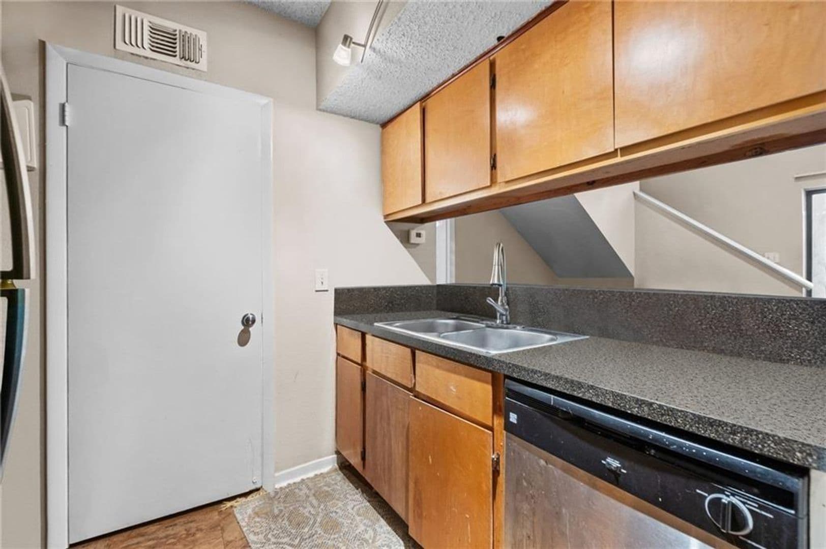 Austin Apartment: 2510 San Gabriel Street, Unit 303