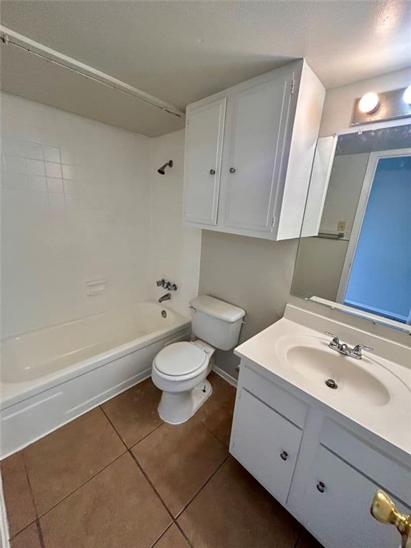 Austin Condo: 901 E 40th Street