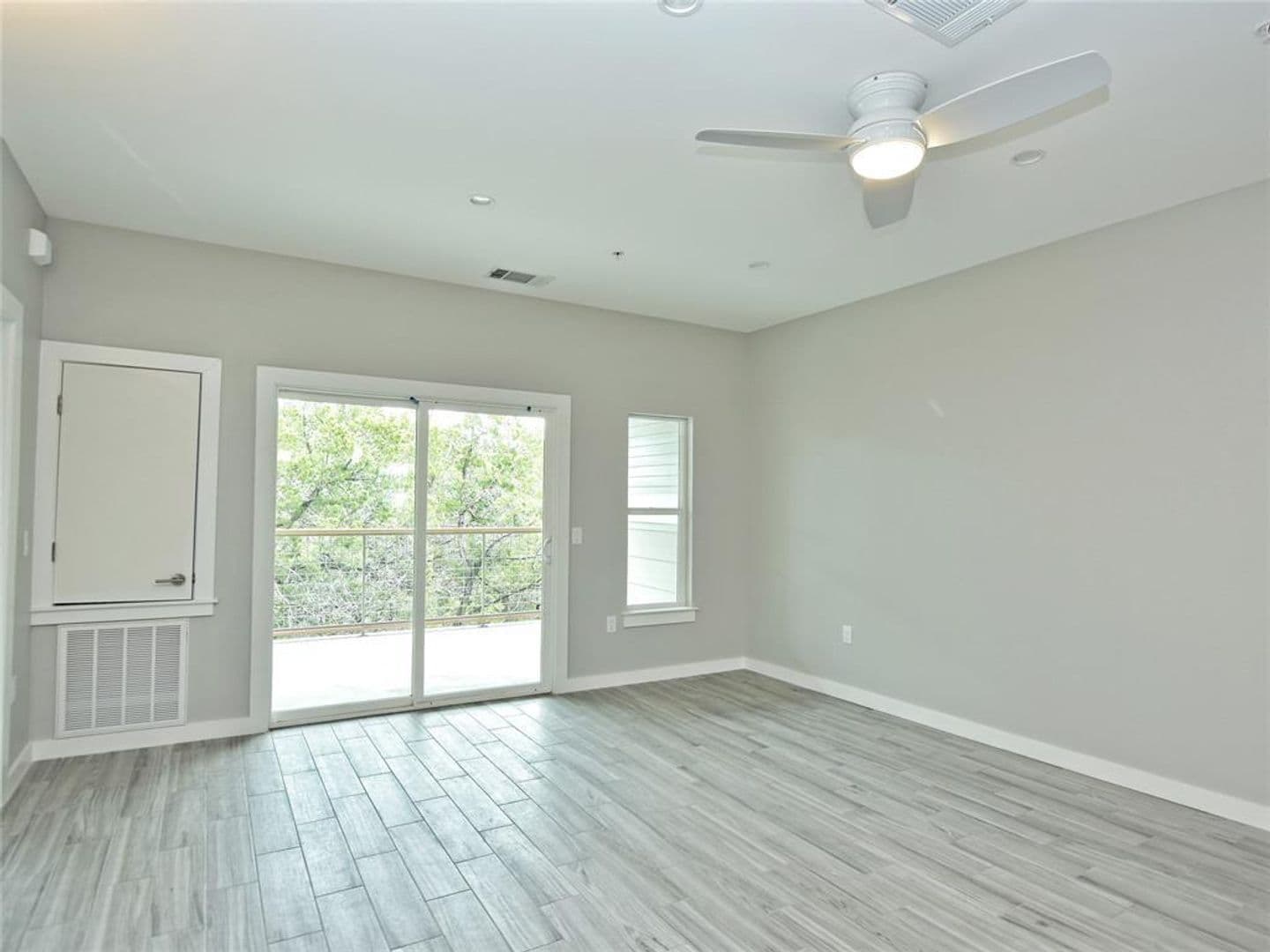Austin Apartment: 100 Blue Ridge Trail