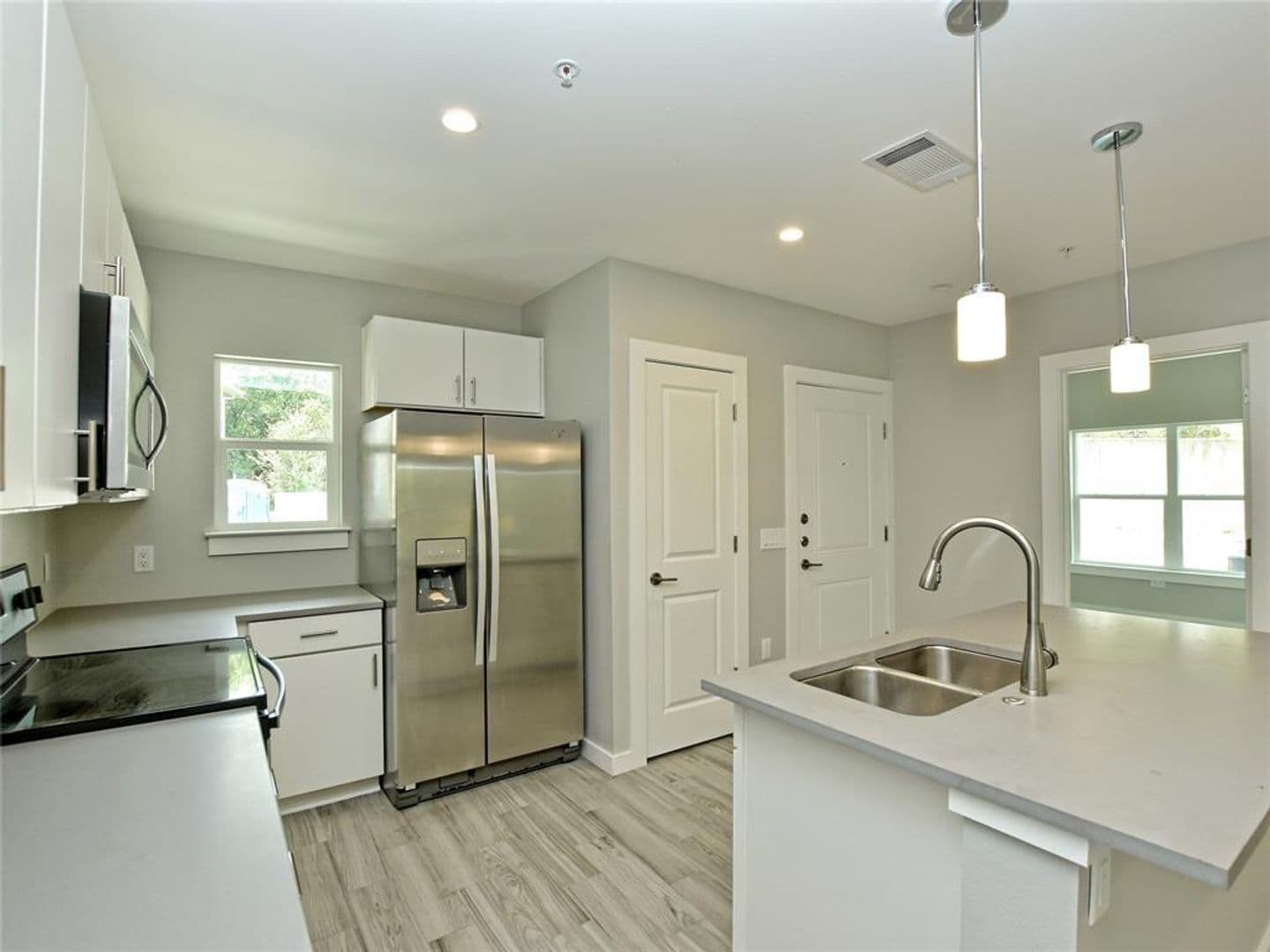 Austin Apartment: 100 Blue Ridge Trail