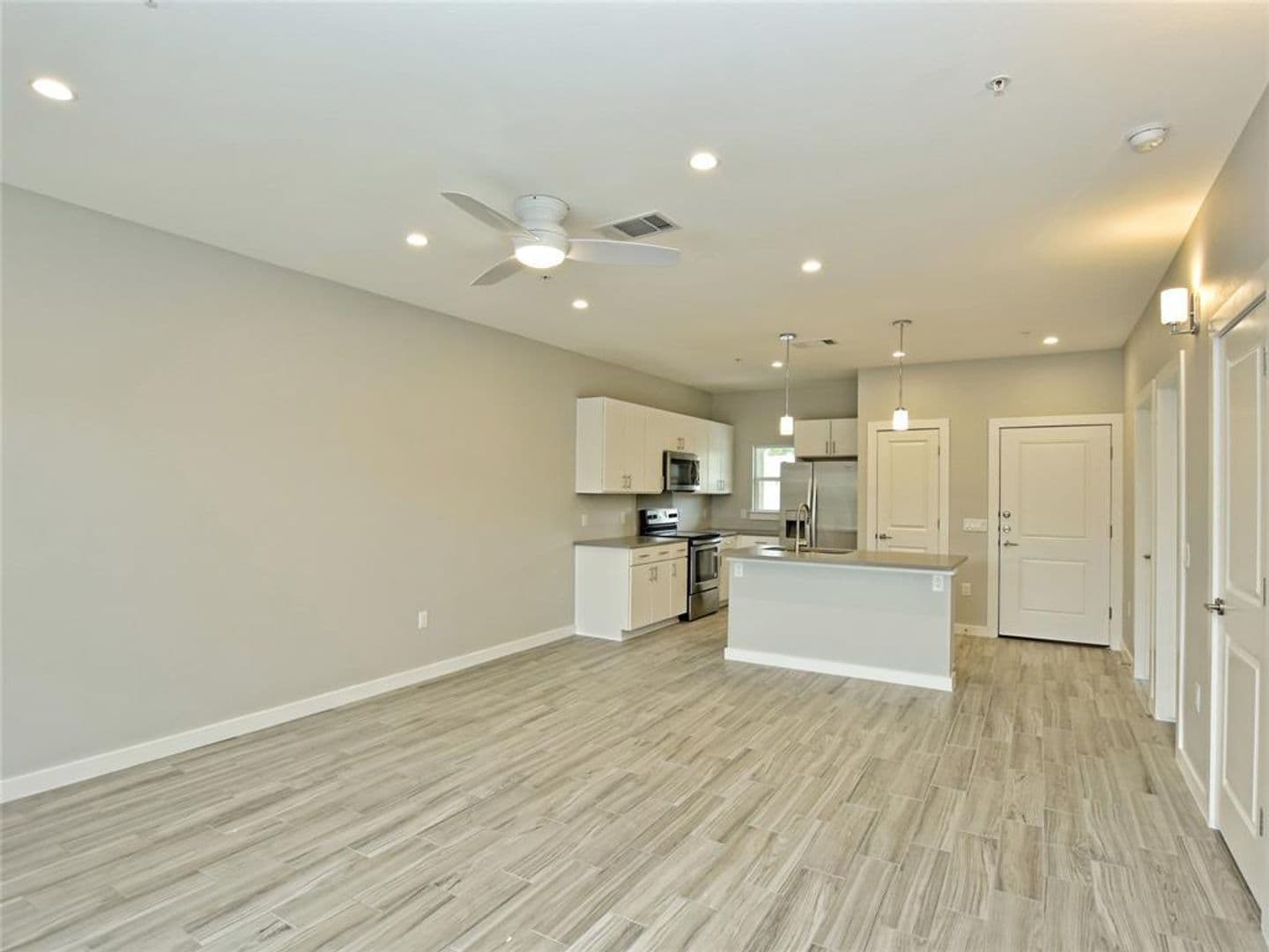 Austin Apartment: 100 Blue Ridge Trail