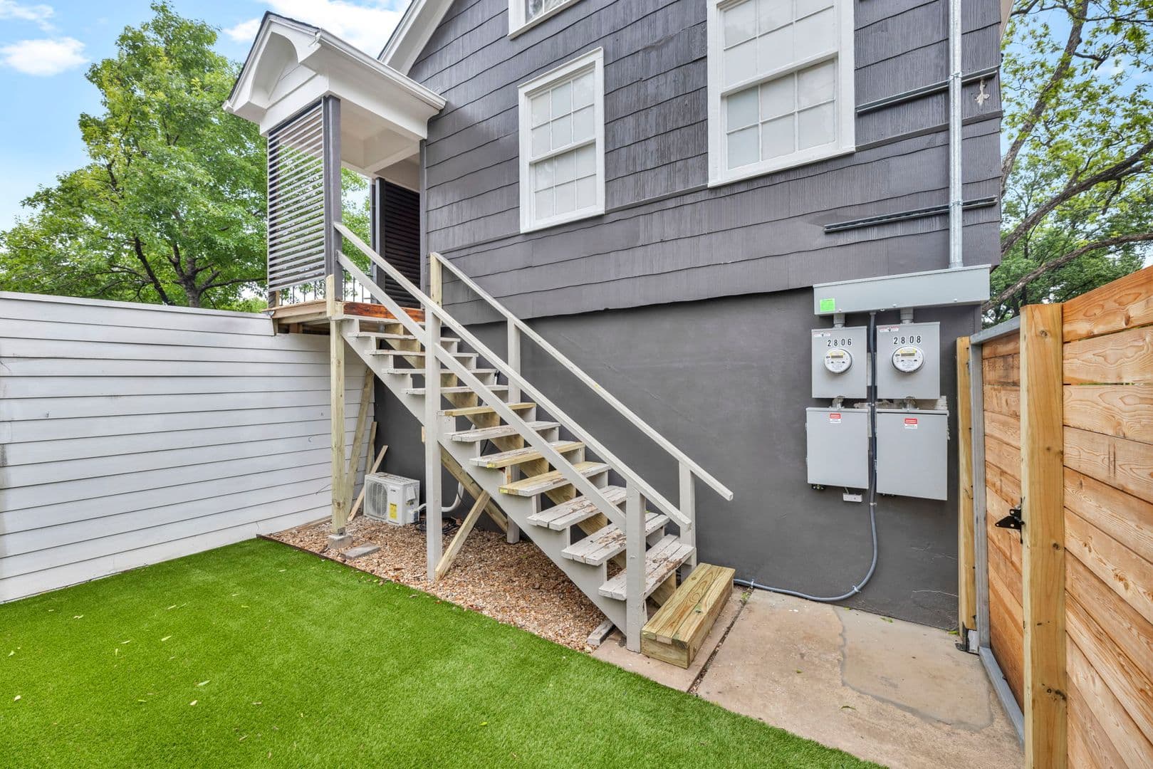 Austin Multiplex: 2806 Jefferson St.
