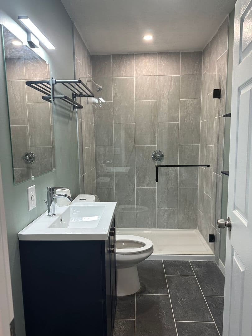 Lexington Apartment: 1081 Cross Keys Rd