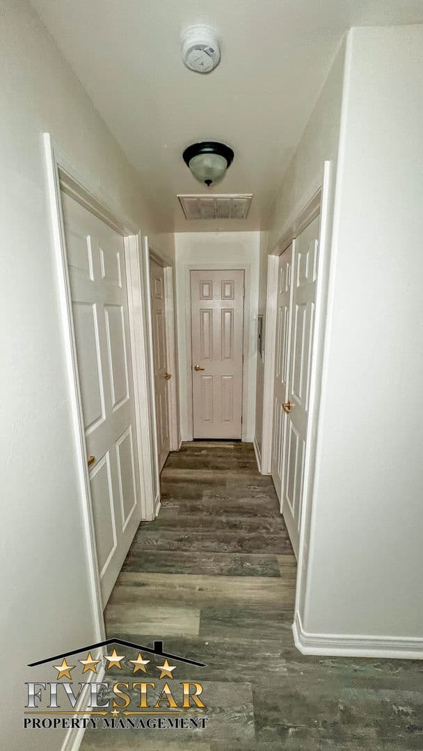 Bakersfield Apartment: 618 Spring Meadow Ct 2