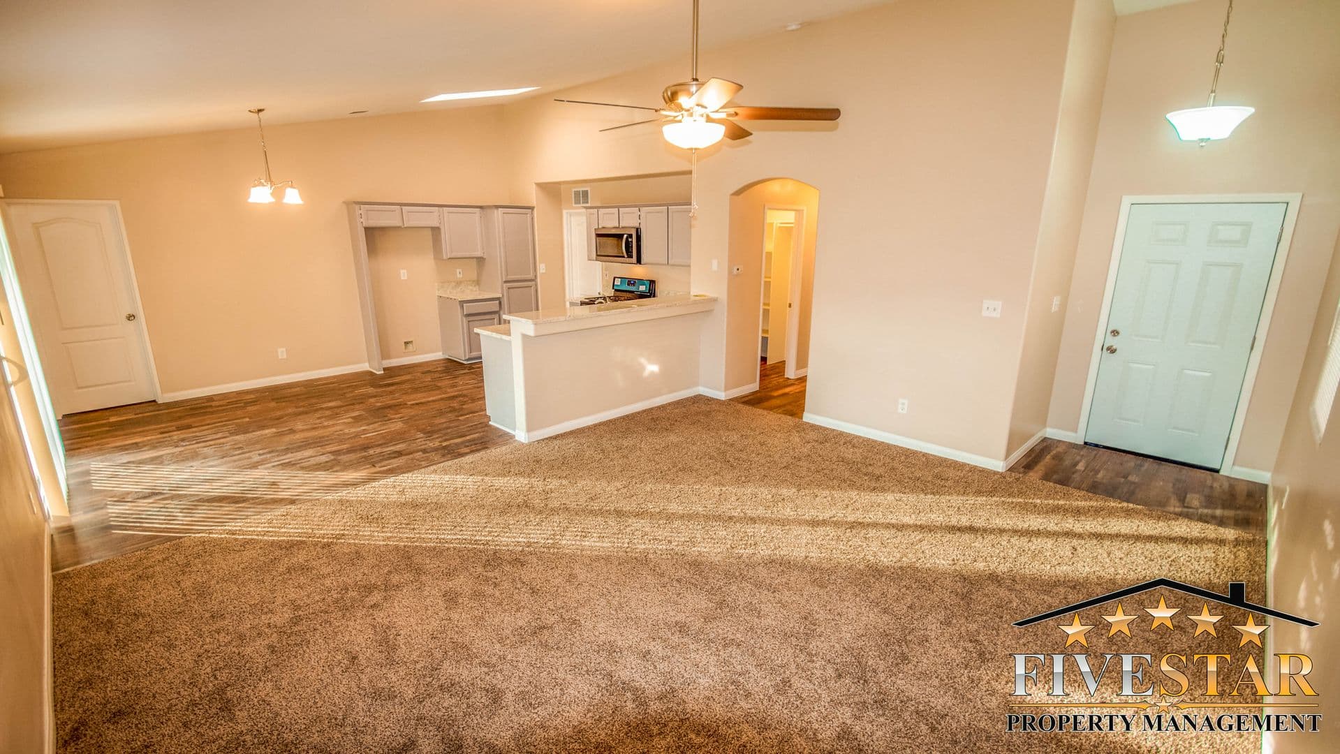 BAKERSFIELD House: 6809 FIREBAUGH ST