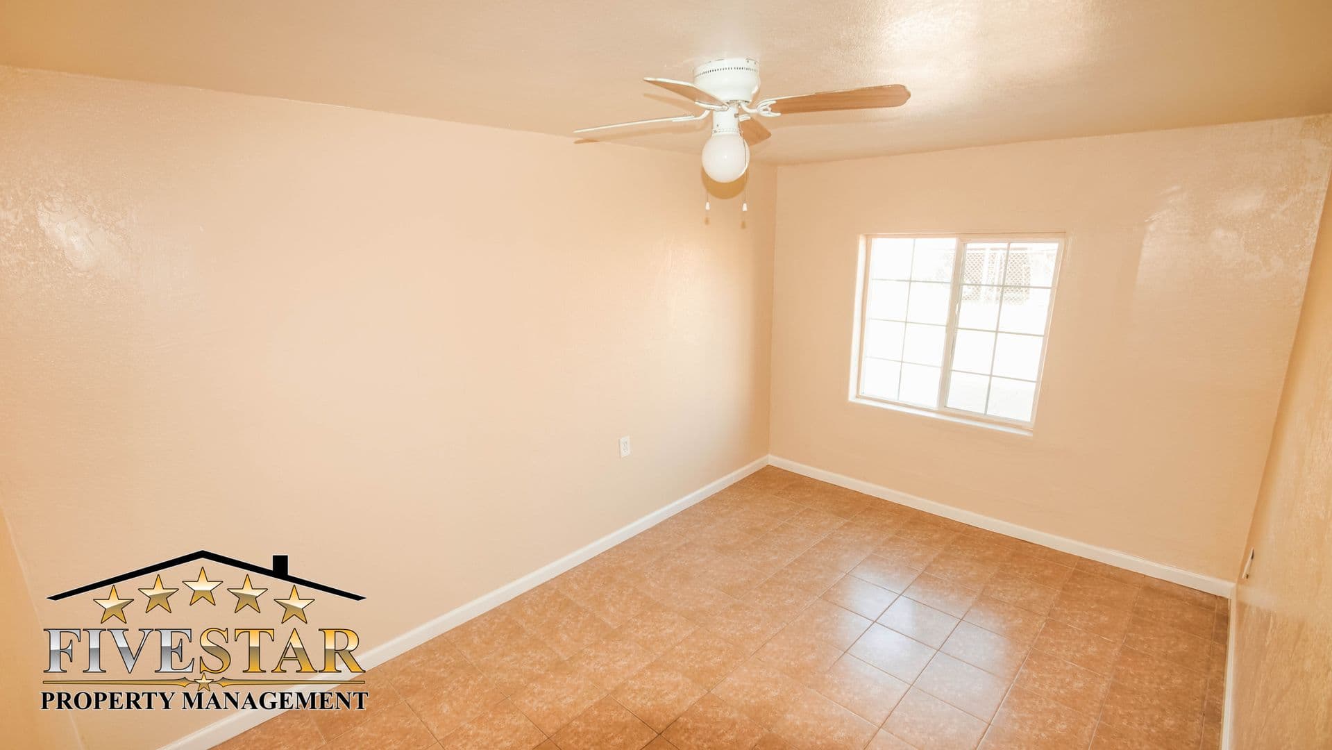 BAKERSFIELD House: 604 LAWSON RD