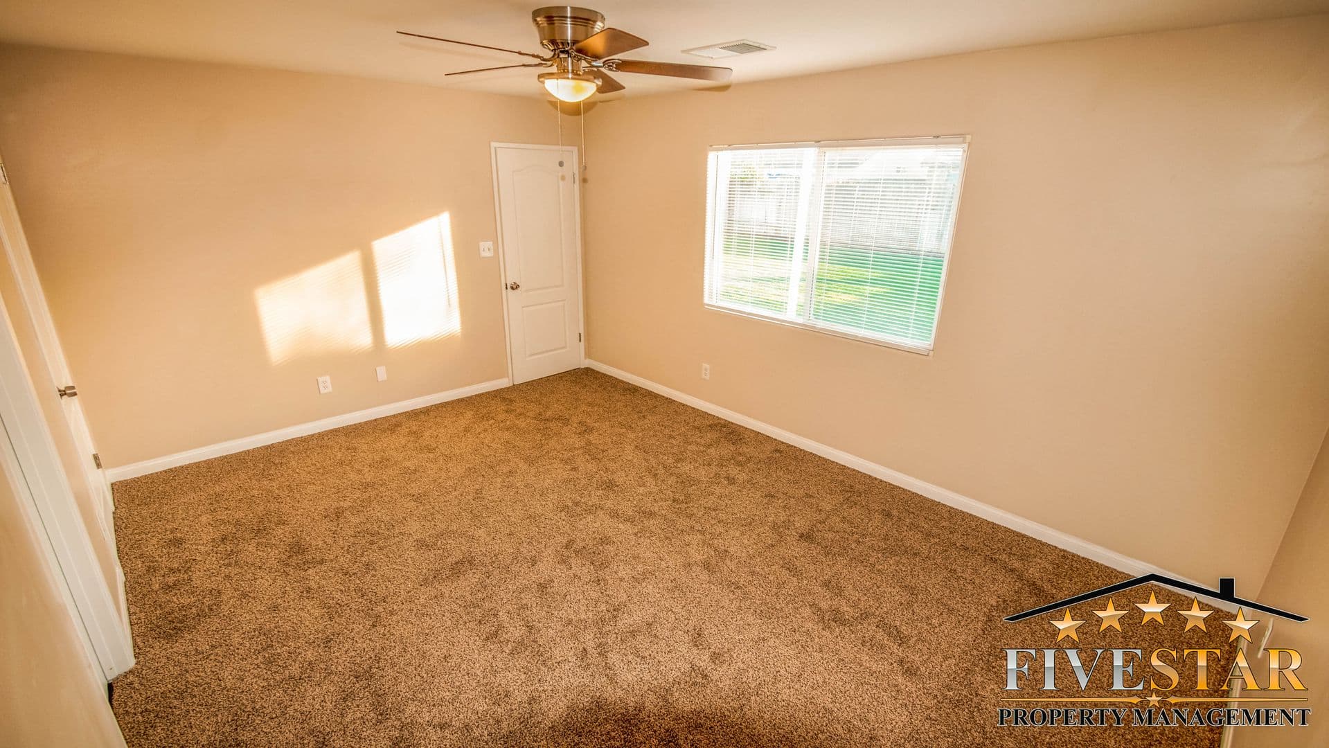 BAKERSFIELD House: 6809 FIREBAUGH ST
