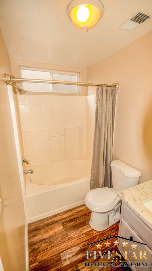 BAKERSFIELD House: 6809 FIREBAUGH ST