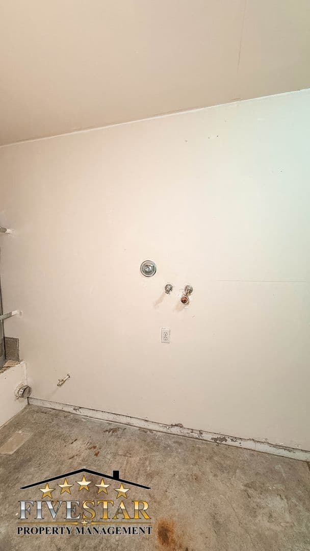 BAKERSFIELD House: 7408 CROSS GLADE STREET