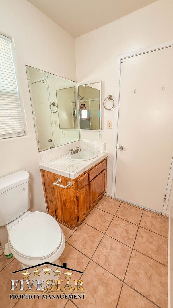 BAKERSFIELD House: 7408 CROSS GLADE STREET