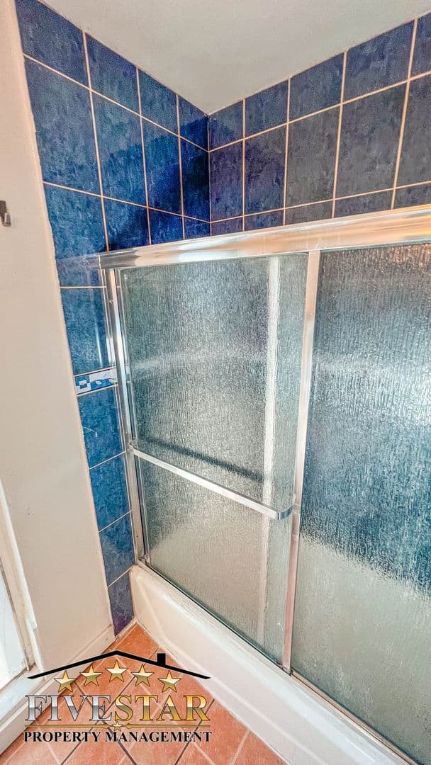 BAKERSFIELD Apartment: 3311 UNION AVE