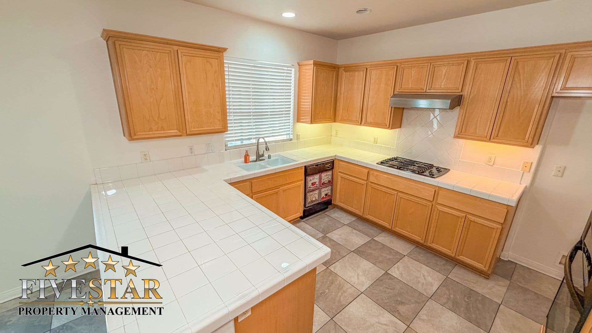 Bakersfield House: 10410 Titanium St