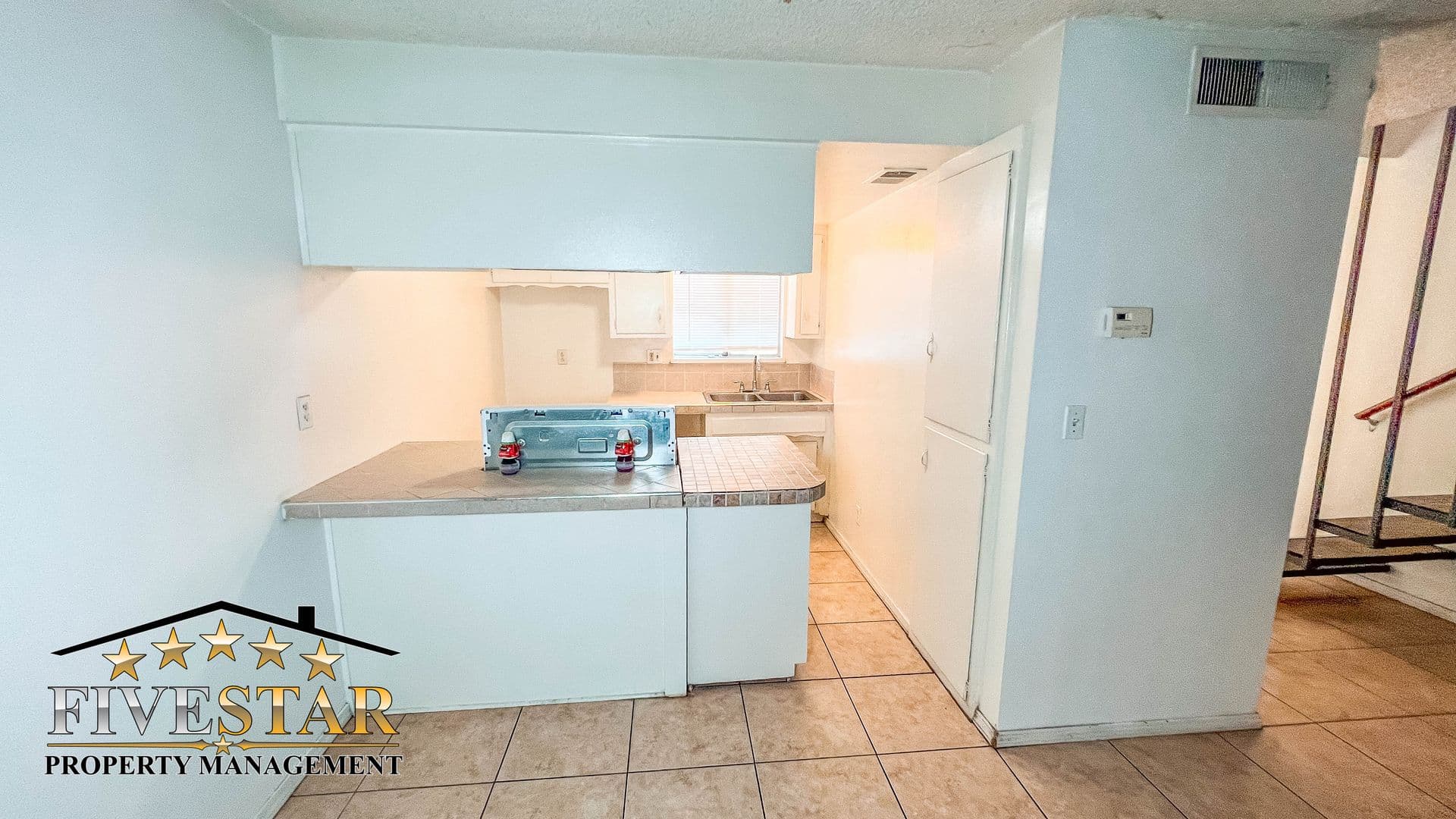 BAKERSFIELD Apartment: 3311 UNION AVE