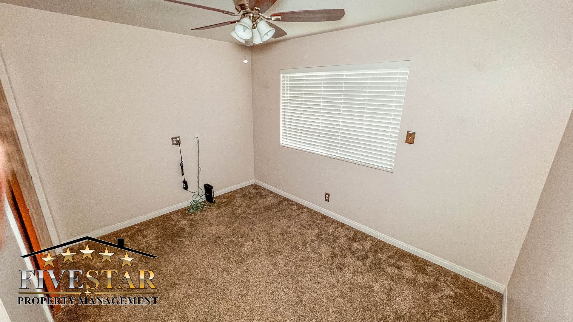 Bakersfield House: 709 Park Dr