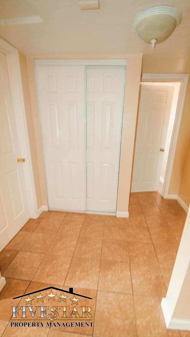 BAKERSFIELD House: 604 LAWSON RD
