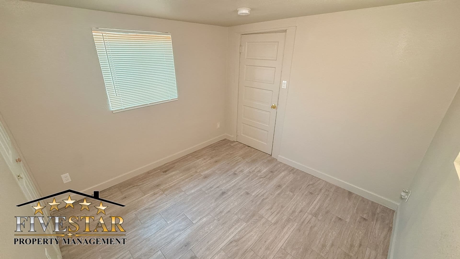 BAKERSFIELD Apartment: 1902 BANK ST