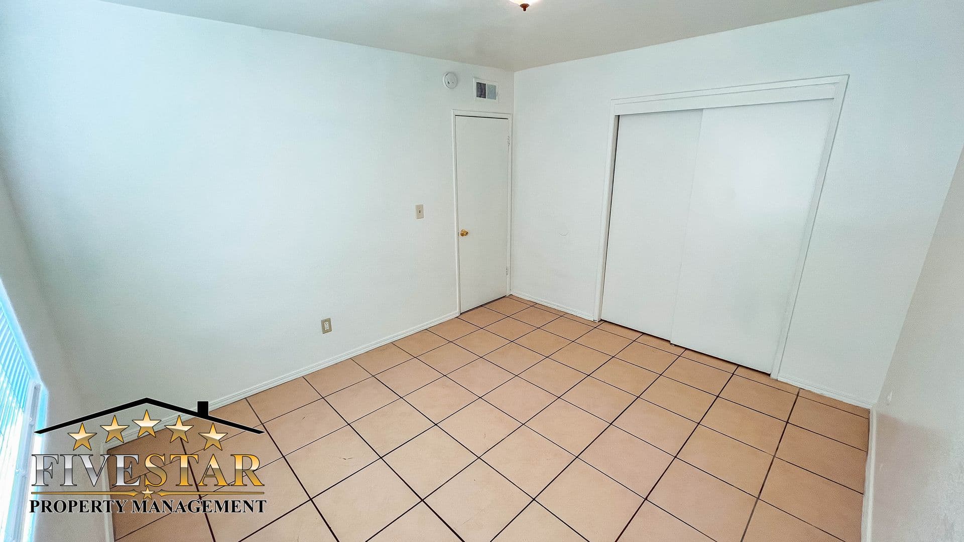 BAKERSFIELD Apartment: 1415 11TH ST