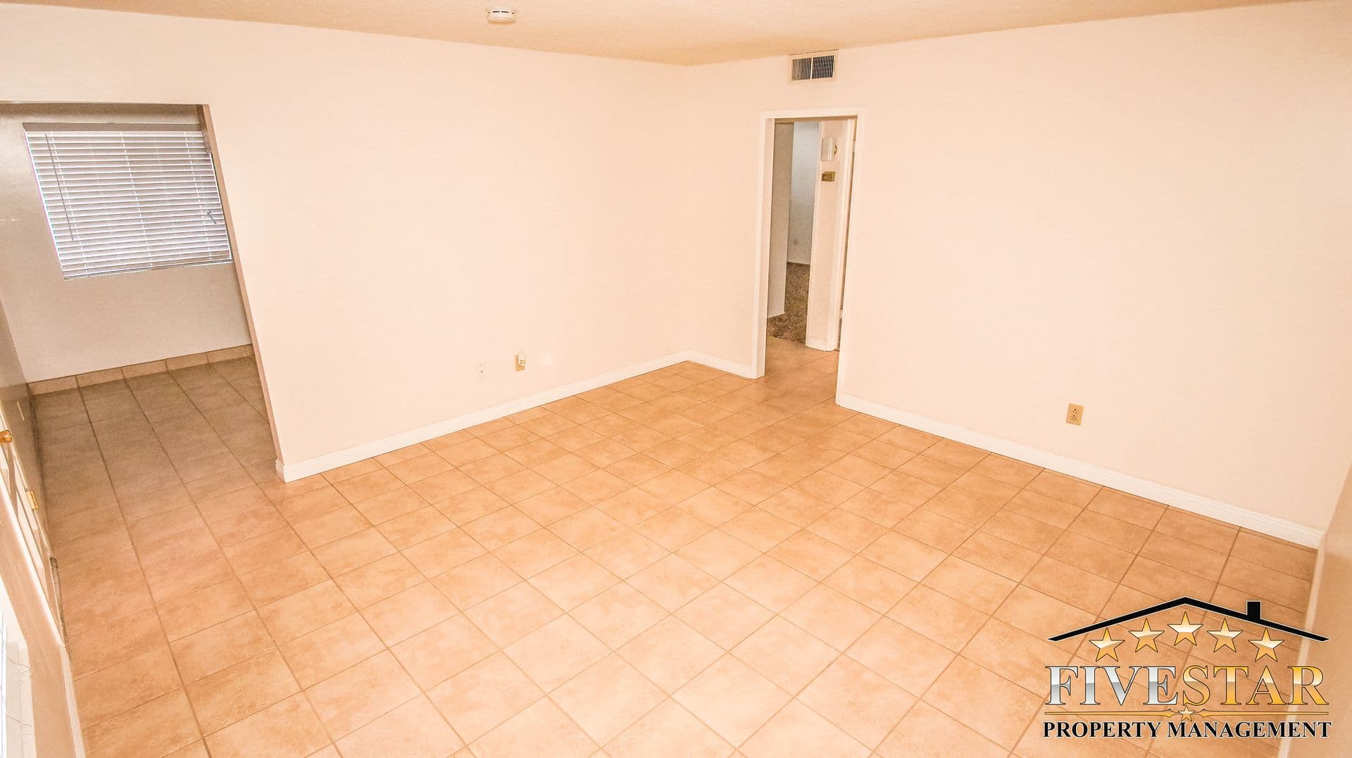 BAKERSFIELD Apartment: 2700 ASHE RD
