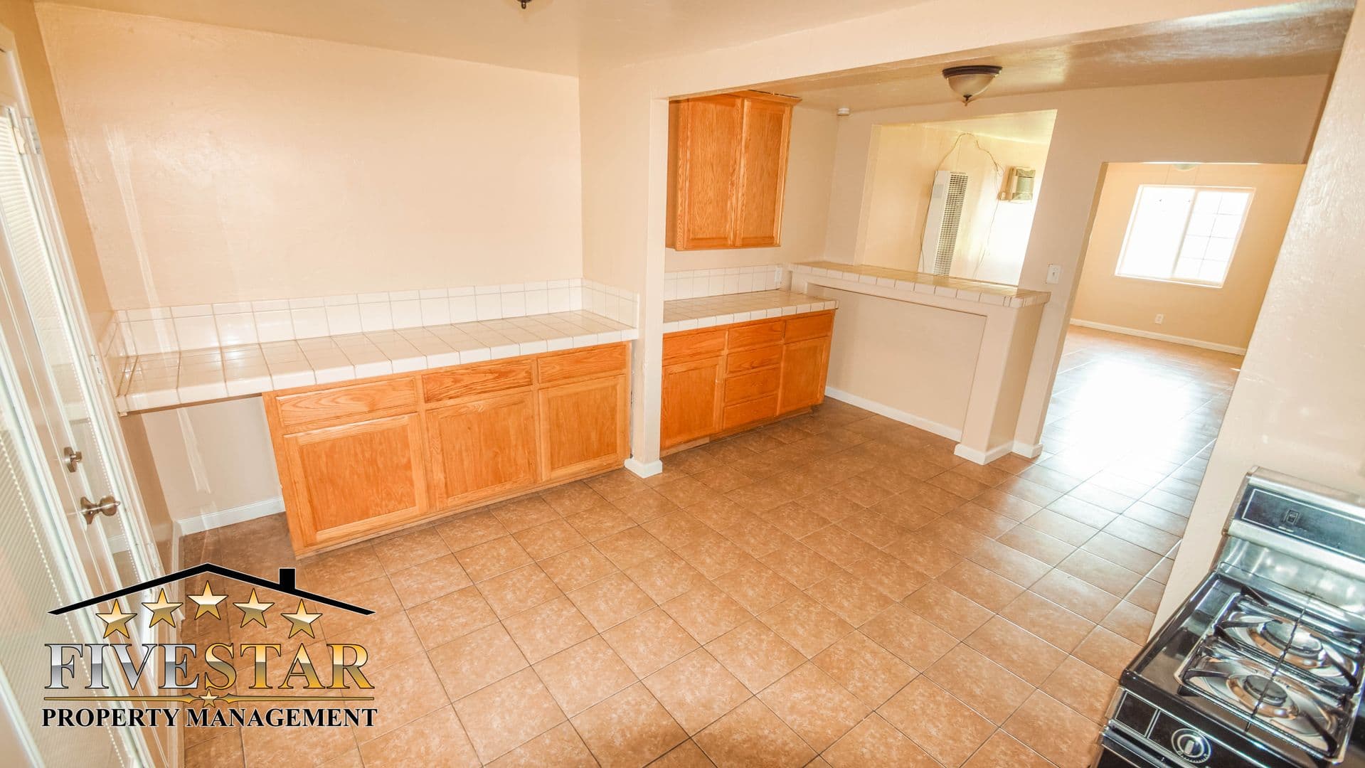 BAKERSFIELD House: 604 LAWSON RD