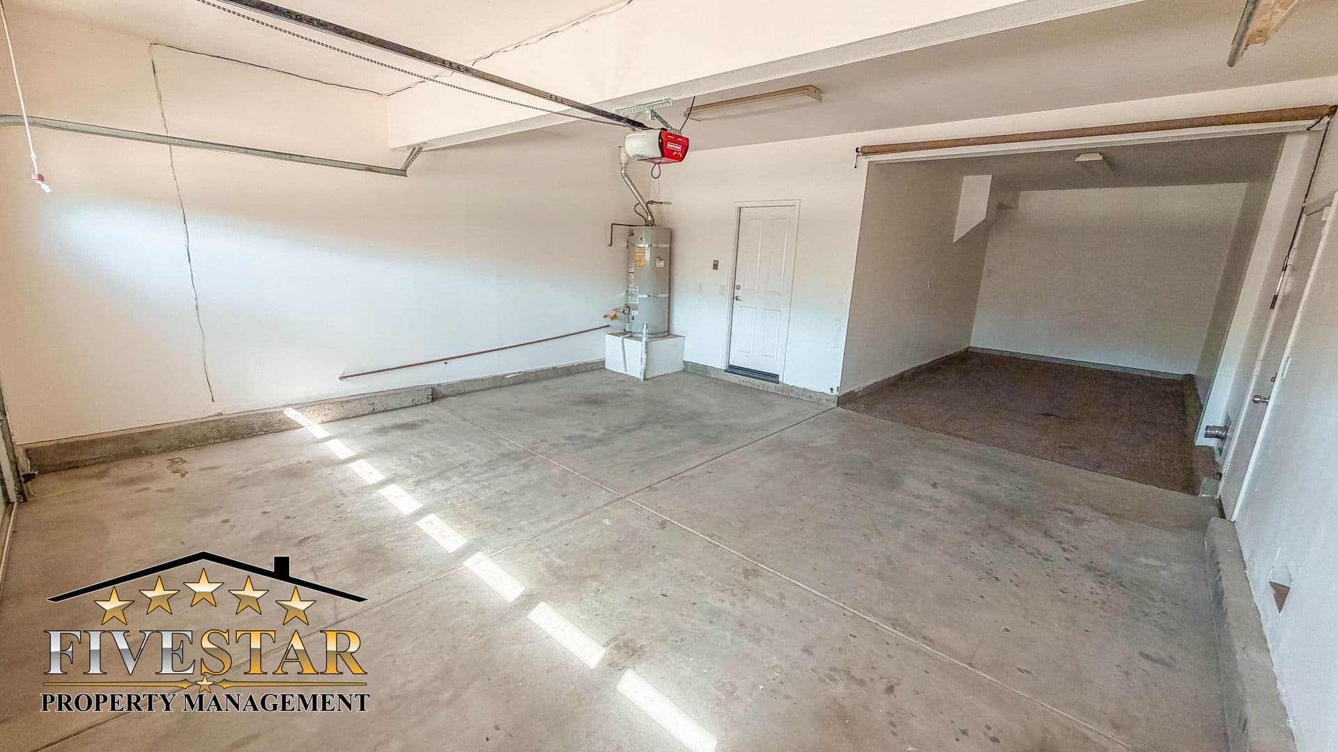 Bakersfield House: 10410 Titanium St