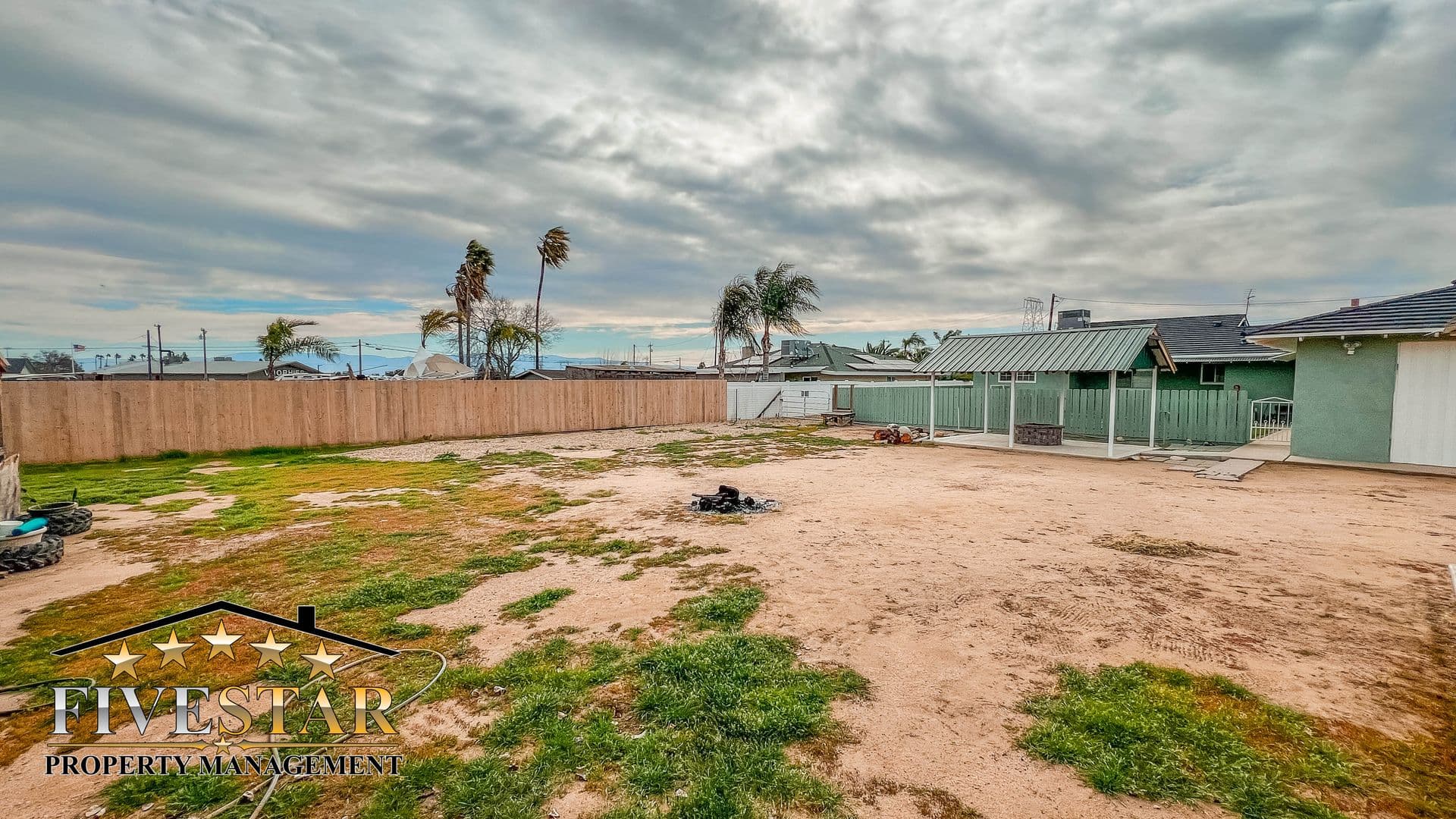 Bakersfield House: 709 Park Dr