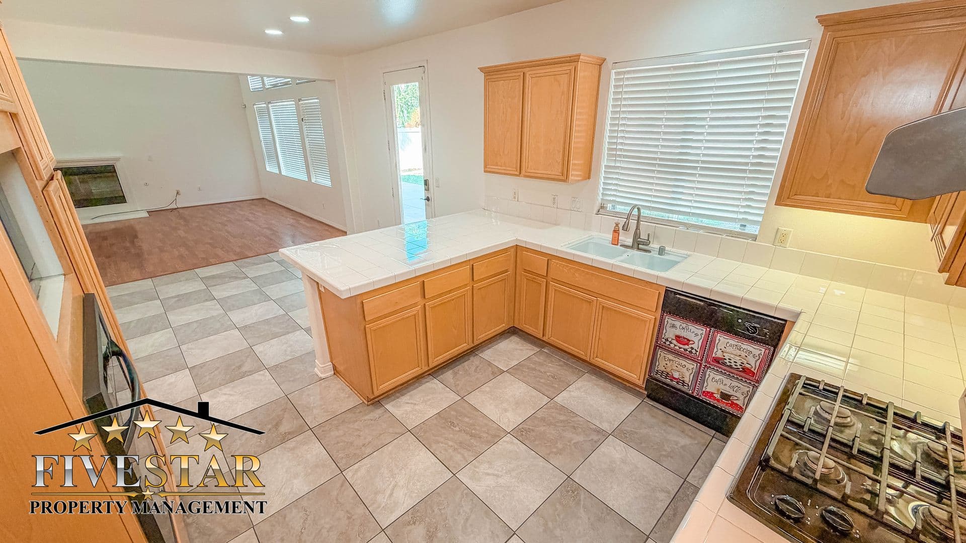 Bakersfield House: 10410 Titanium St