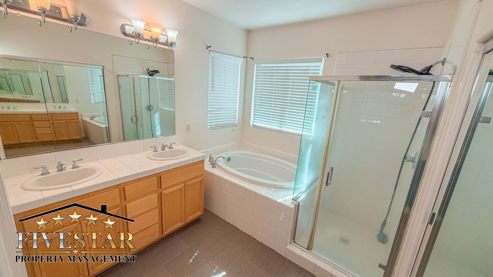 Bakersfield House: 10410 Titanium St