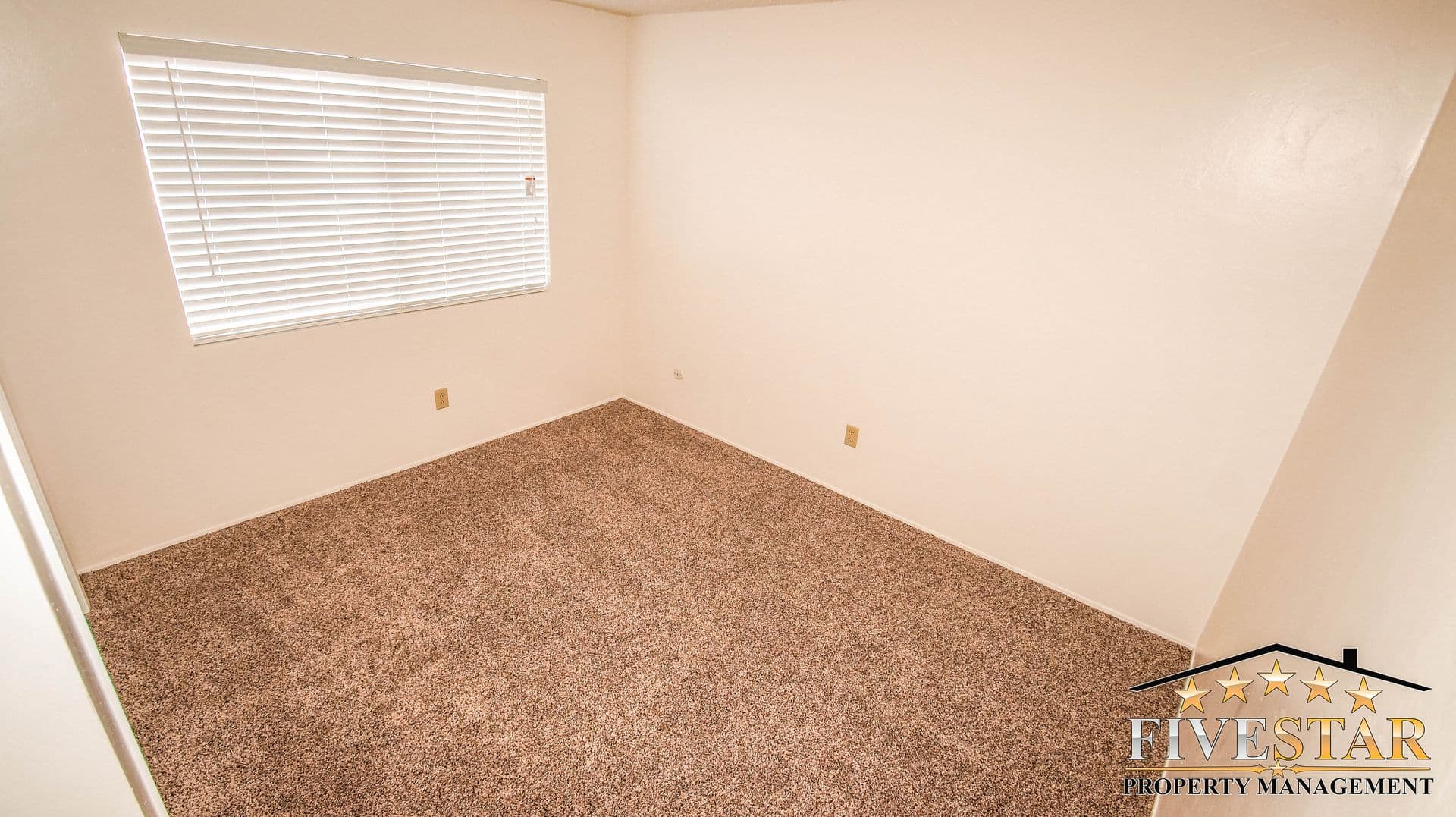 BAKERSFIELD Apartment: 2700 ASHE RD