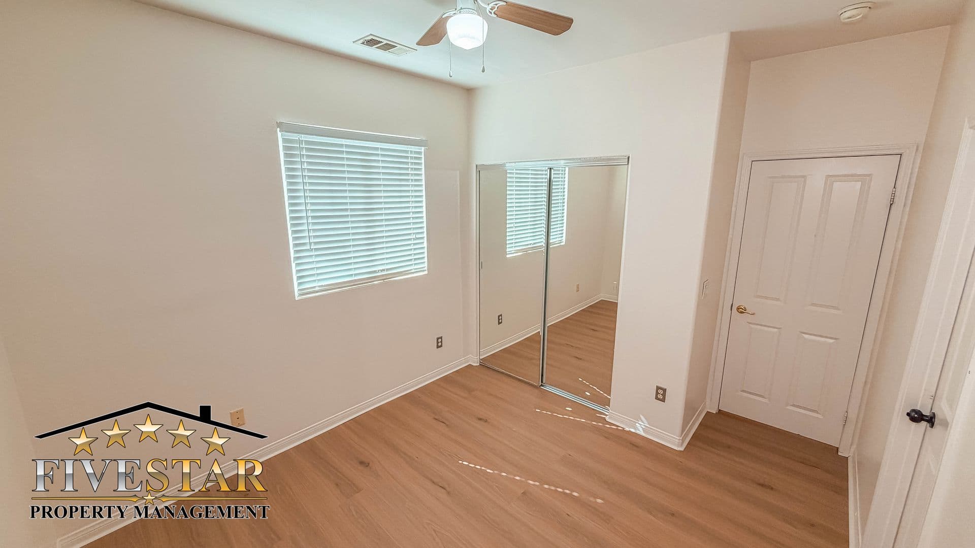 Bakersfield House: 10410 Titanium St