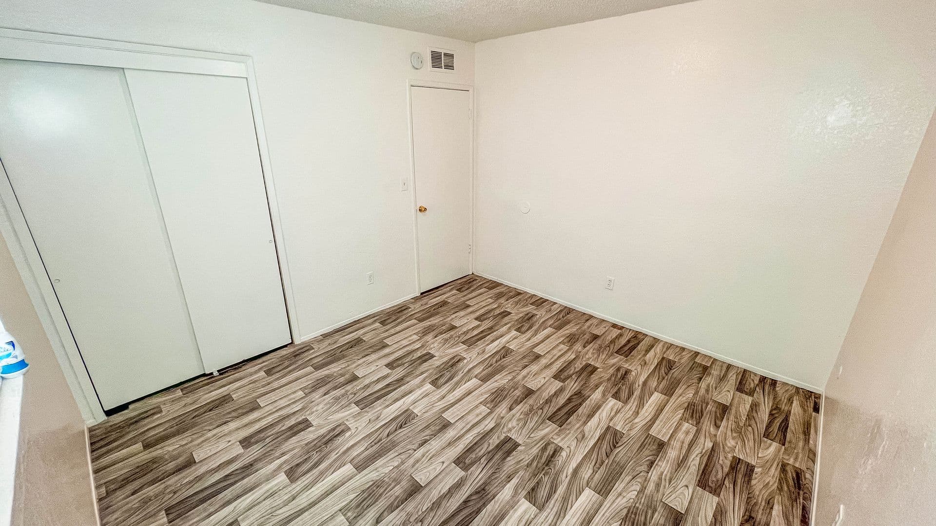 BAKERSFIELD Apartment: 1415 11TH ST
