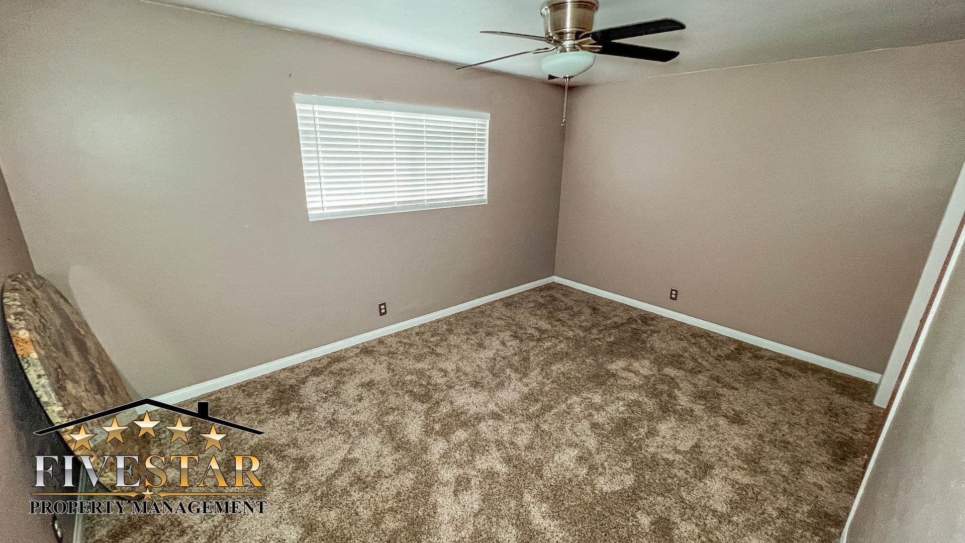 Bakersfield House: 709 Park Dr