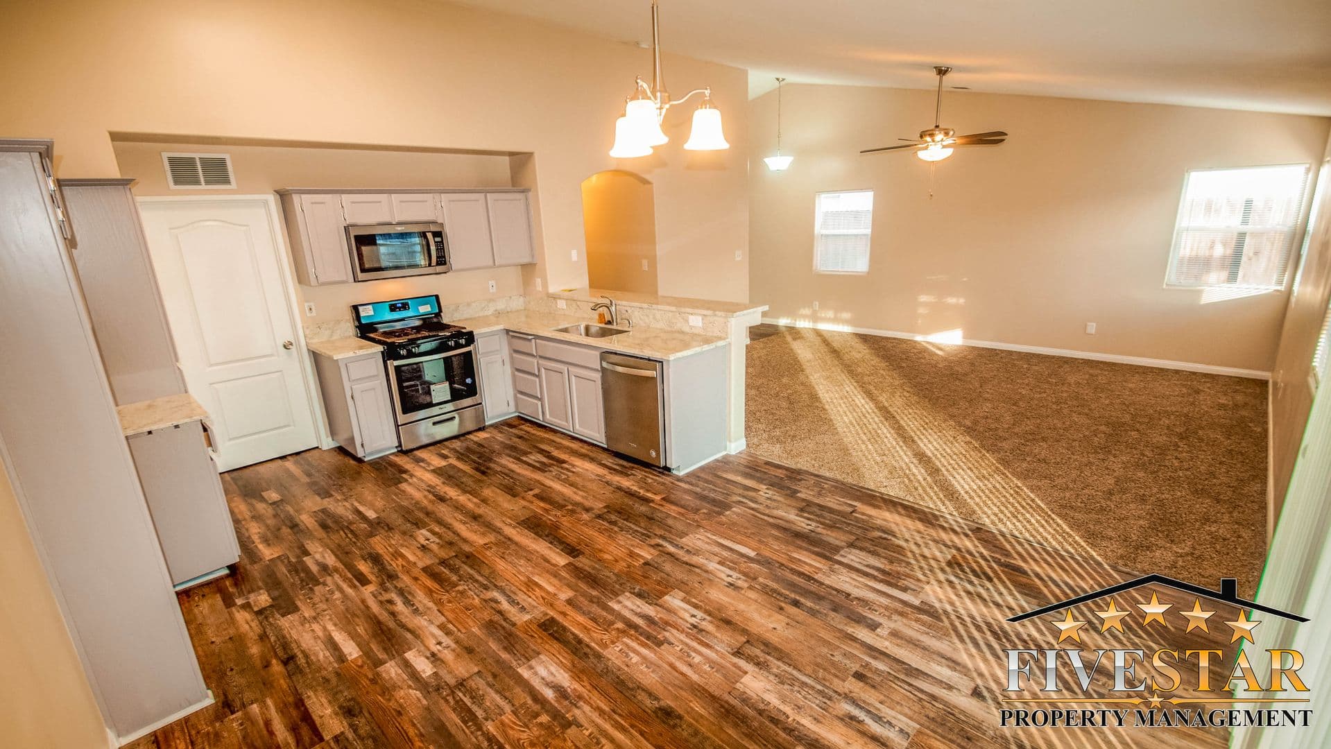 BAKERSFIELD House: 6809 FIREBAUGH ST
