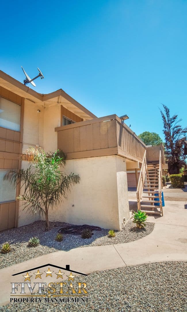 BAKERSFIELD Apartment: 904 VALHALLA DR