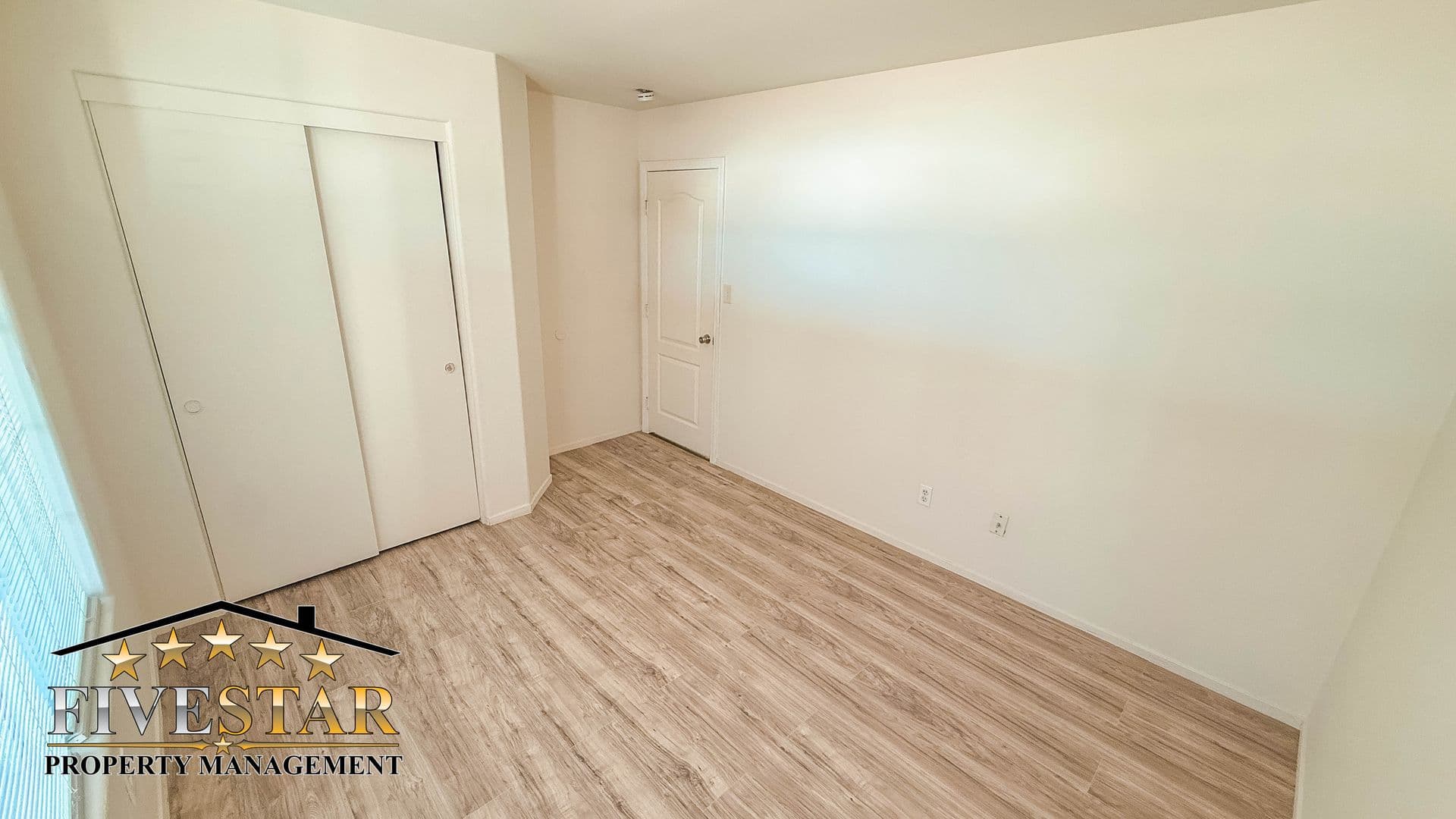 BAKERSFIELD House: 7408 CROSS GLADE STREET