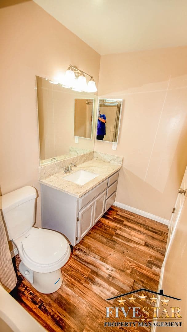 BAKERSFIELD House: 6809 FIREBAUGH ST