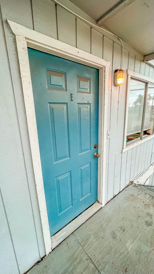 BAKERSFIELD Apartment: 1415 11TH ST