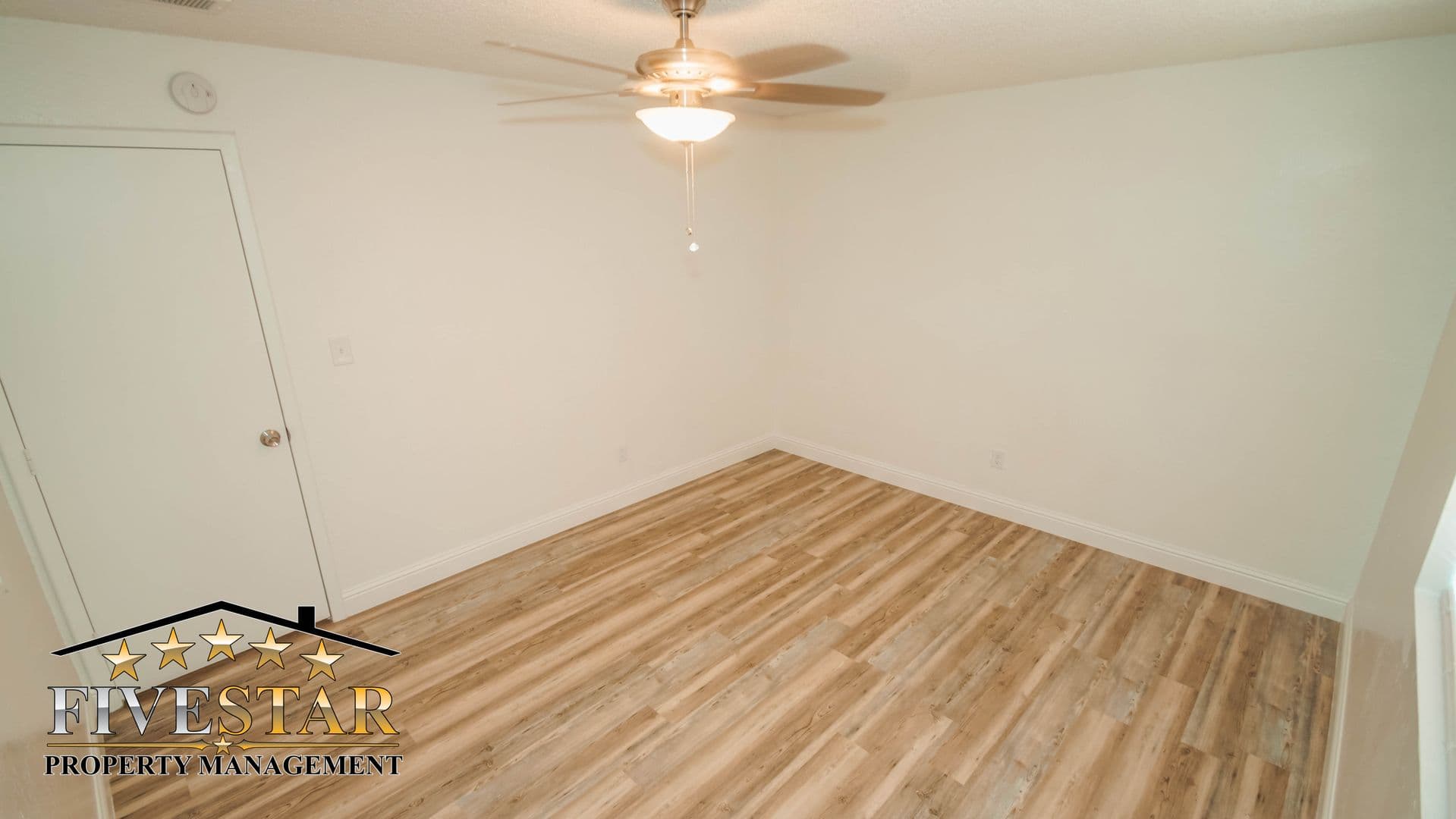 BAKERSFIELD Apartment: 904 VALHALLA DR