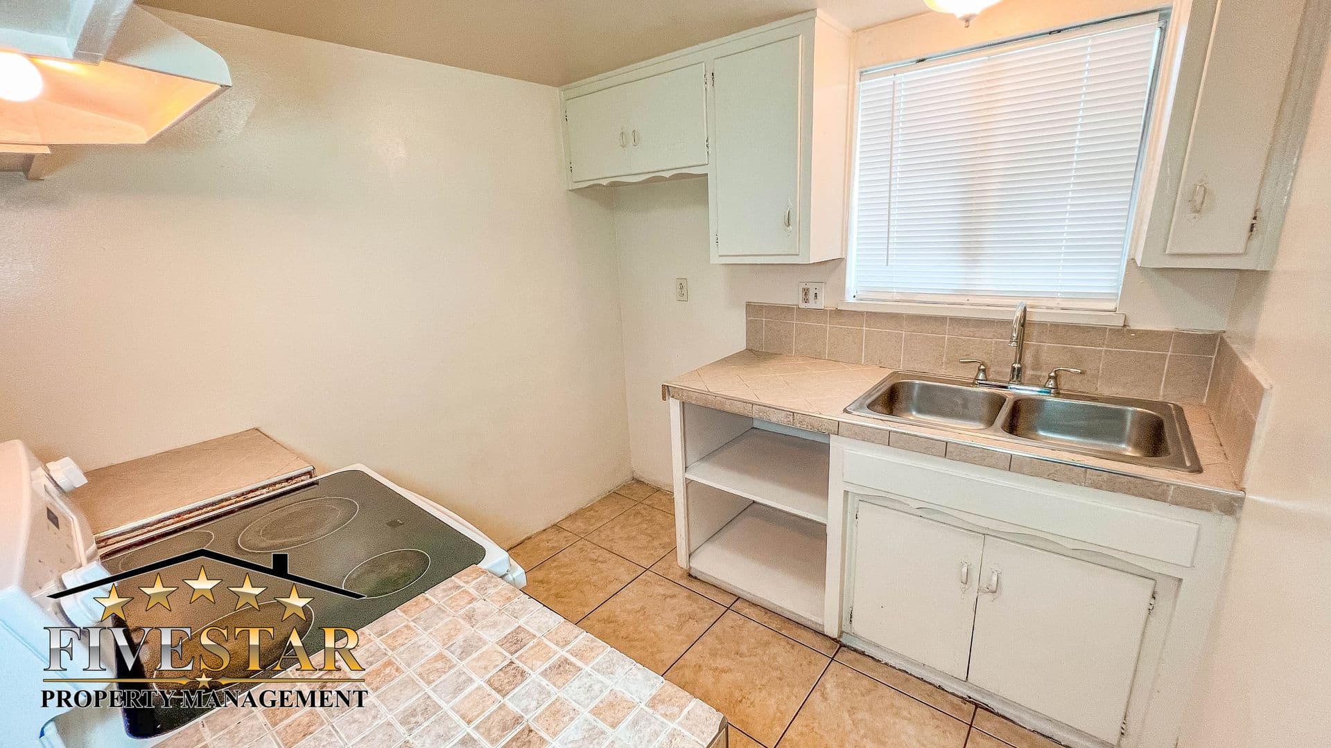 BAKERSFIELD Apartment: 3311 UNION AVE