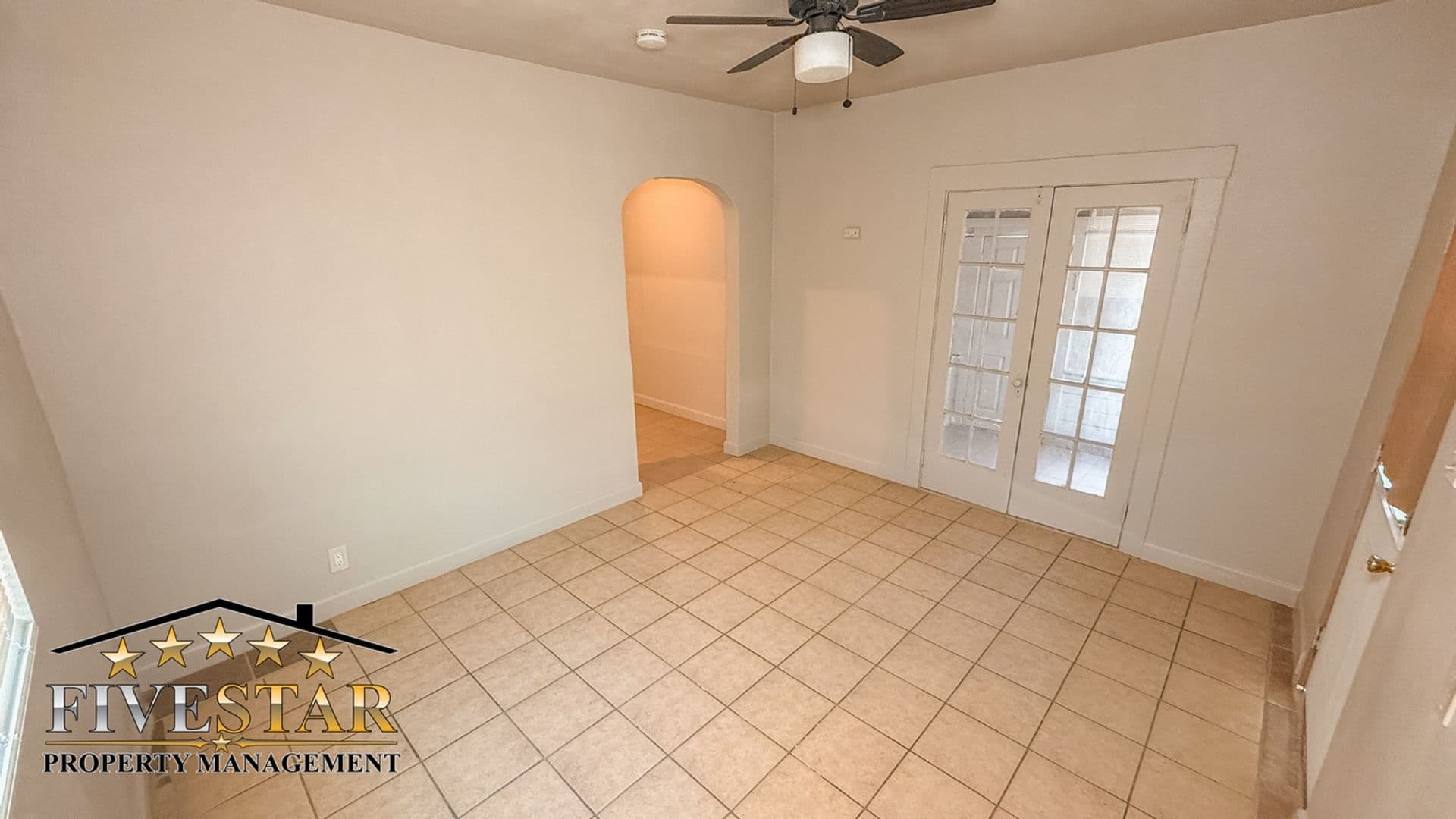 BAKERSFIELD Apartment: 1902 BANK ST