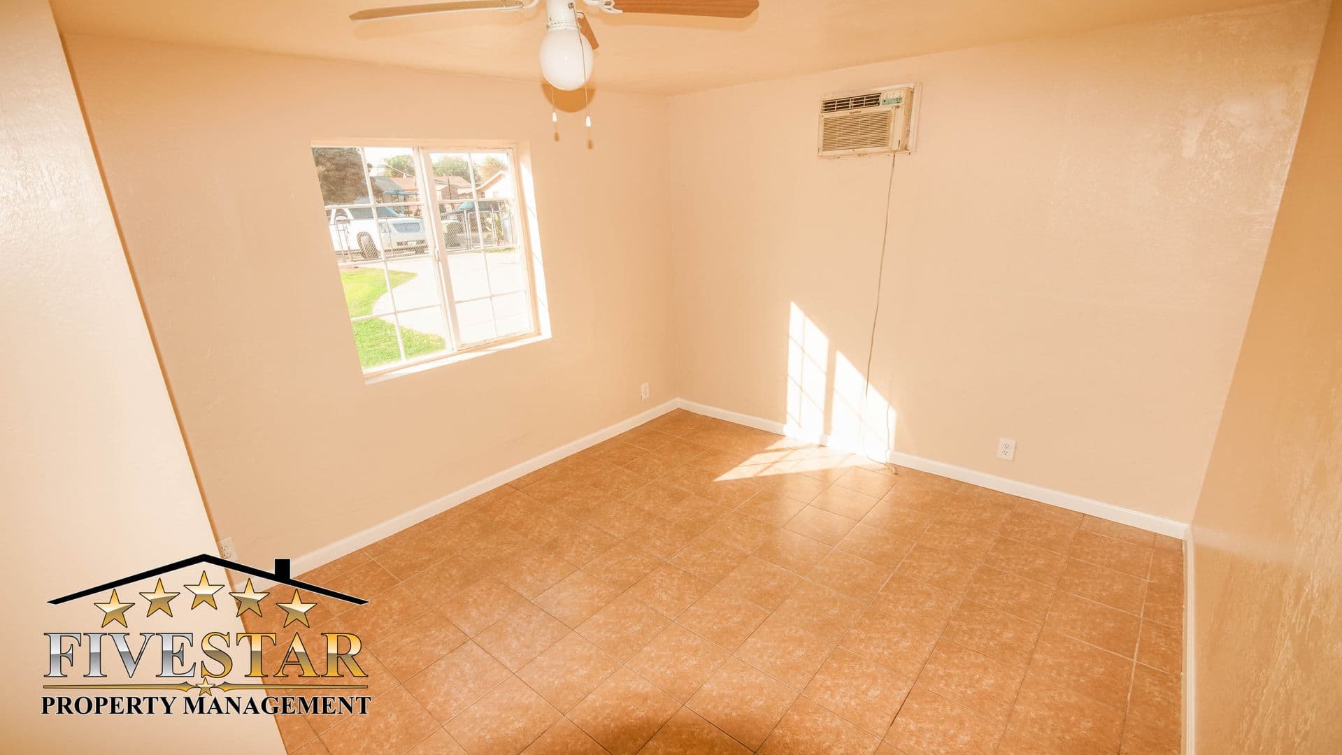 BAKERSFIELD House: 604 LAWSON RD