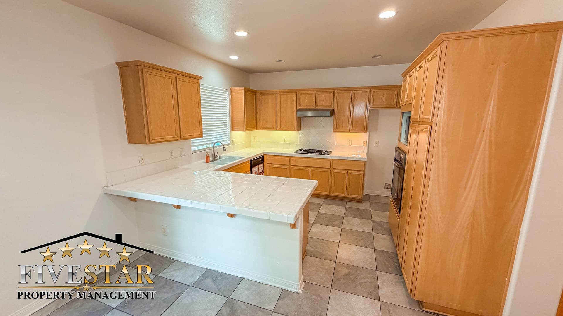 Bakersfield House: 10410 Titanium St