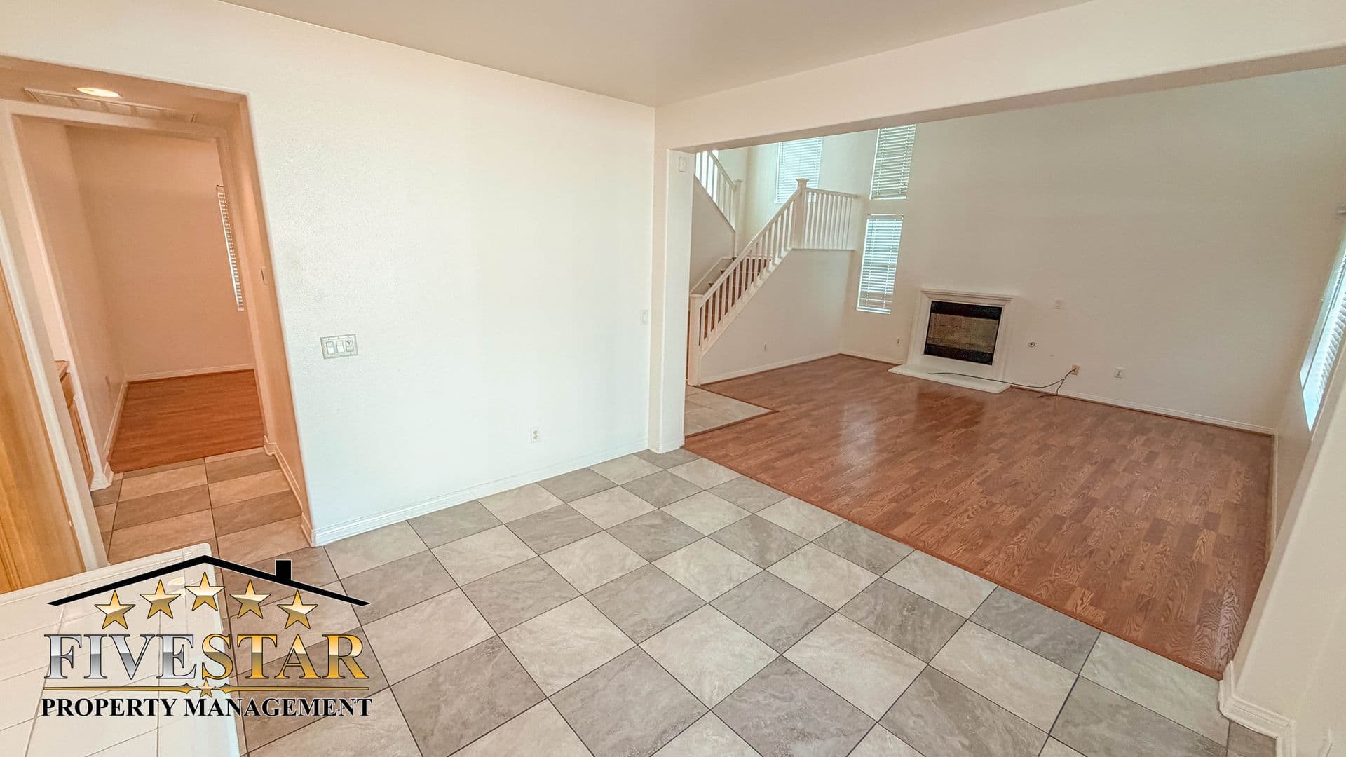 Bakersfield House: 10410 Titanium St
