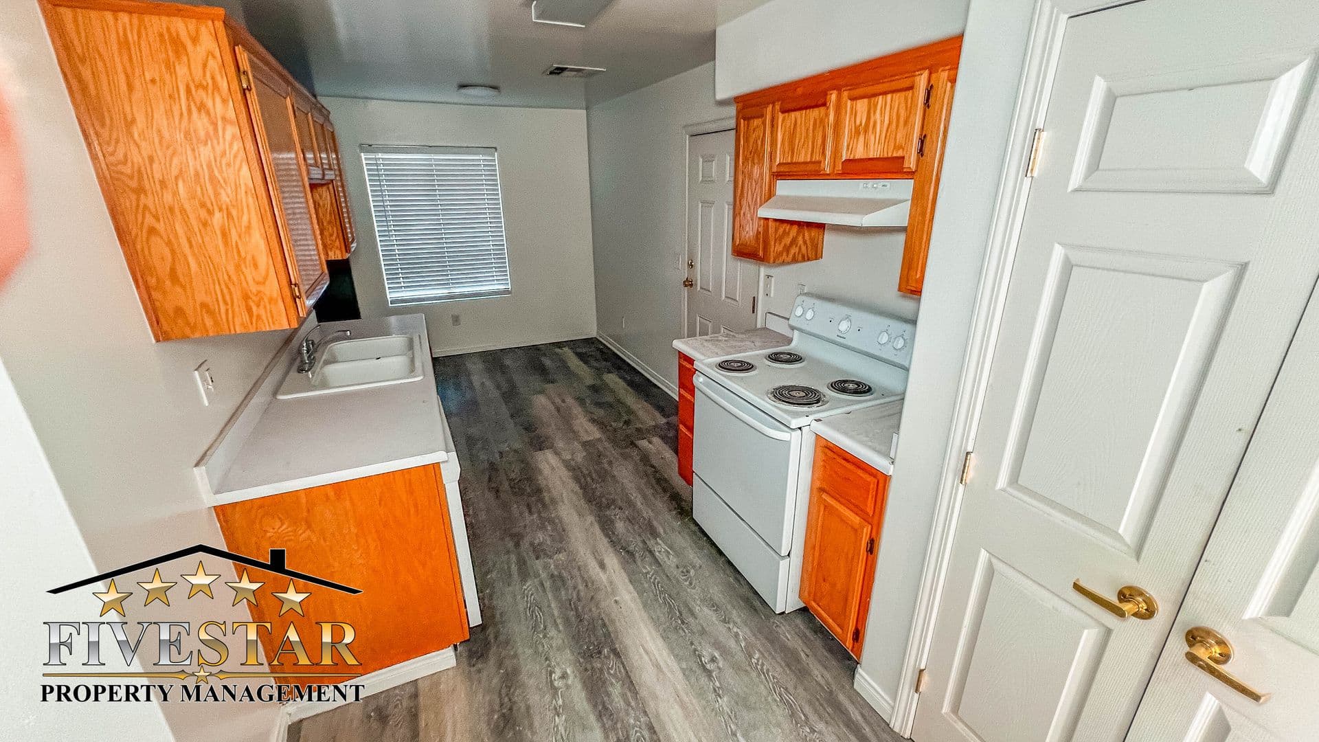 Bakersfield Apartment: 618 Spring Meadow Ct 2