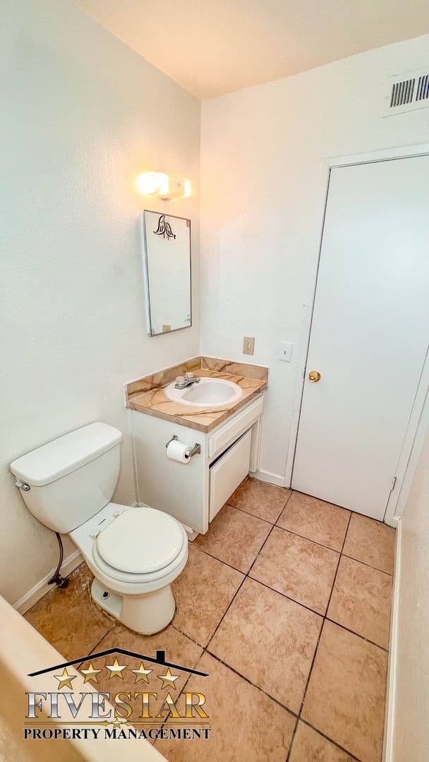 BAKERSFIELD Apartment: 1415 11TH ST