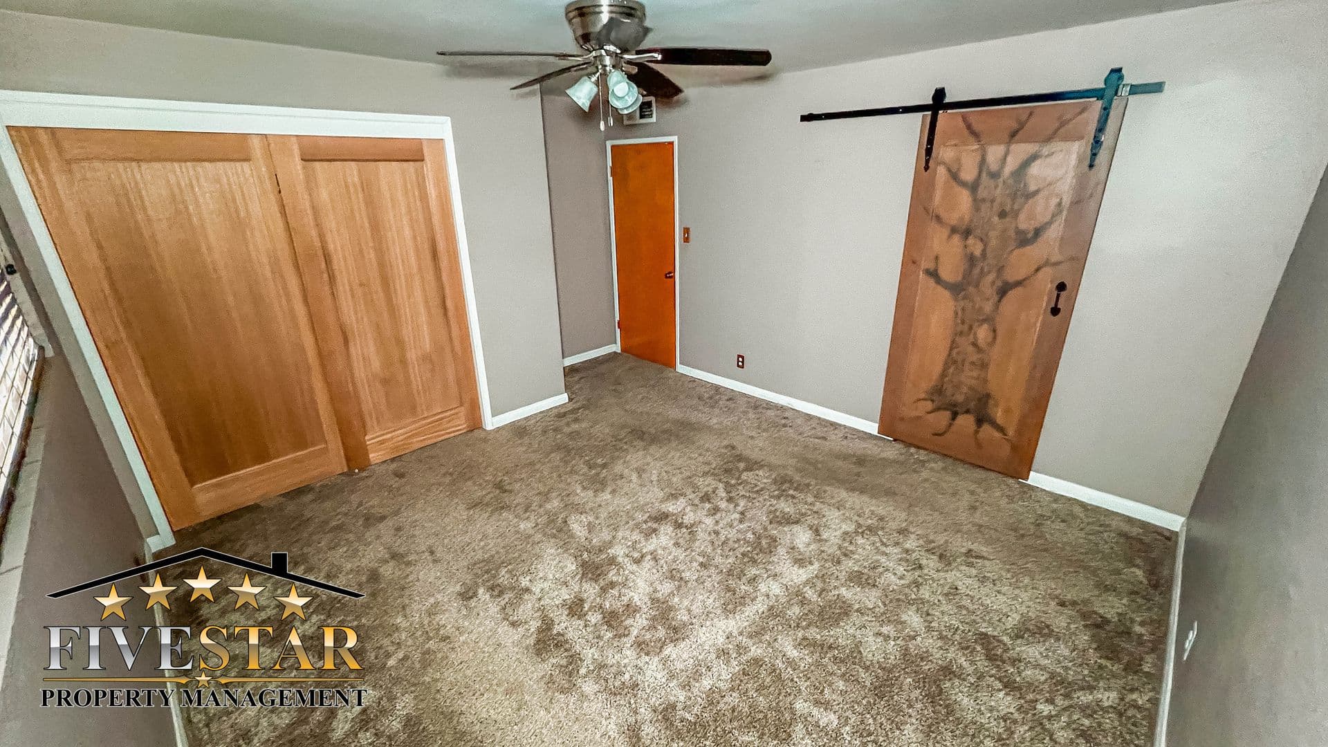 Bakersfield House: 709 Park Dr