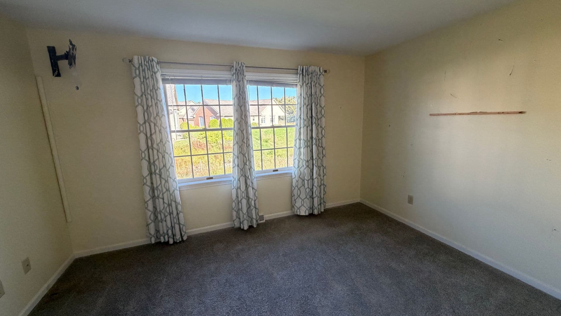 Goshen House: 1676 Edgebrook Court