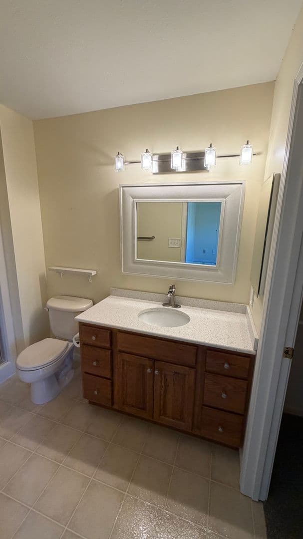Goshen House: 1676 Edgebrook Court