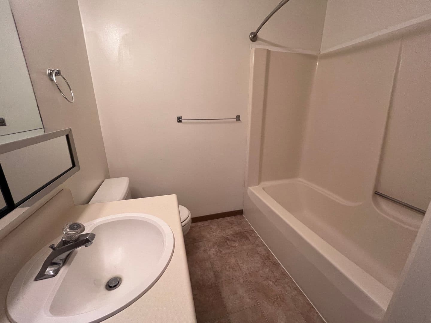 Goshen Apartment: 427 S. Silverwood Lane, Apt 6